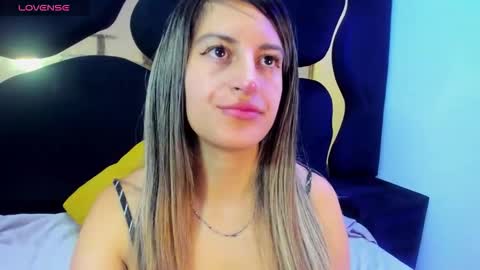 Snapshot of giaroussel chatting on 2, 11, 2025 GiaRoussel online show from 2, 11, 2025