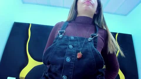 Snapshot of giaroussel chatting on 29, 11, 2025 GiaRoussel online show from 29, 11, 2025