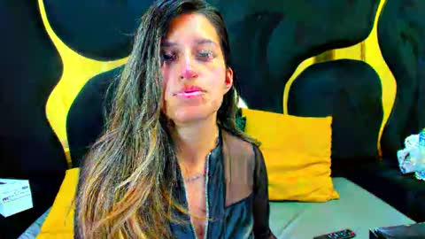 GiaRoussel online show from 17, 12, 2025