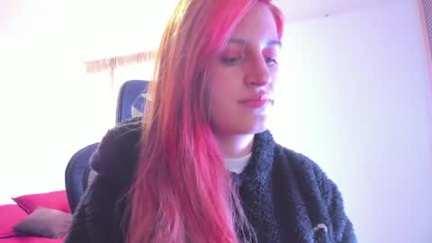 GiaRoussel online show from 18, 4, 2026