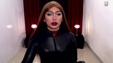 Snapshot of giaxxx01 chatting on 17, 12, 2024 Gia X online show from 17, 12, 2024