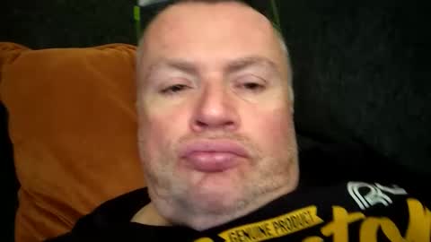 giddyup2222222 online show from 21, 4, 2026