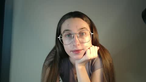 Snapshot of gigi_nix chatting on 11, 12, 2024 Gigi online show from 11, 12, 2024