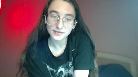 Snapshot of gigi_nix chatting on 9, 11, 2025 Gigi online show from 9, 11, 2025