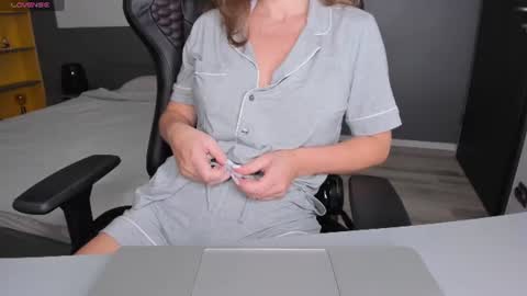 Snapshot of gigihadd chatting on 5, 7, 2026 gigihadd online show from 5, 7, 2026