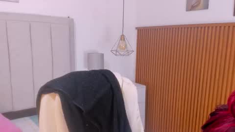 Snapshot of gimenalara chatting on 19, 12, 2025 Gimena online show from 19, 12, 2025