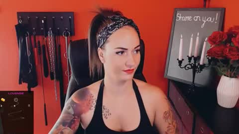 gina_hotlick online show from 18, 9, 2025