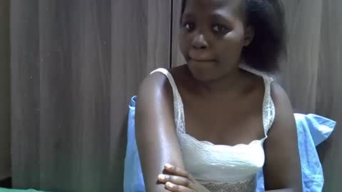 Snapshot of gina_sassy chatting on 21, 12, 2025 Adiliah online show from 21, 12, 2025