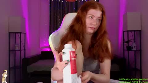 Snapshot of ginger__cute chatting on 14, 12, 2025 I will be online from Thursday to Monday from 7am to 3pm Amsterdam time online show from 14, 12, 2025