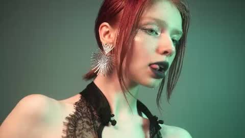 Snapshot of ginger_hugs chatting on 11, 6, 2026 im expecting 350 thumbs up on my altar online show from 11, 6, 2026