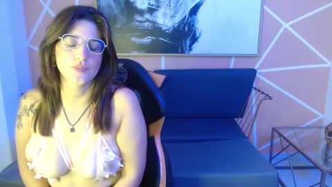 Snapshot of ginger_vanessa chatting on 4, 8, 2026 Vanessa online show from 4, 8, 2026