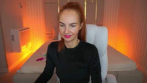 Snapshot of gingergazee chatting on 22, 10, 2025 GinegerGazee online show from 22, 10, 2025