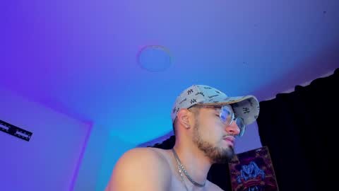 GIOMAR REYES online show from 24, 12, 2024