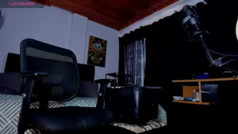GIOMAR REYES online show from 23, 7, 2026