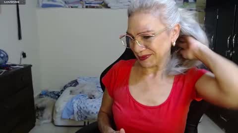 Snapshot of giorgia_xue53 chatting on 6, 2, 2025 Mary online show from 6, 2, 2025