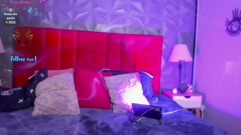Snapshot of giovanna_oliveira chatting on 4, 1, 2025 Giovanna online show from 4, 1, 2025