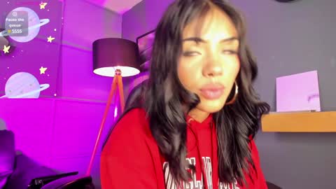 Snapshot of giovanna_oliveira chatting on 18, 1, 2025 Giovanna online show from 18, 1, 2025