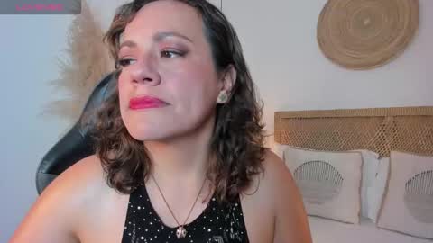 Snapshot of gipsela_gomez chatting on 10, 1, 2026 G I S E P L A online show from 10, 1, 2026