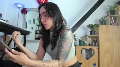 girasol1921 online show from 4, 12, 2024