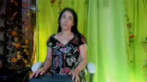 Snapshot of girasol_walton chatting on 28, 6, 2026 Girasol Walton online show from 28, 6, 2026