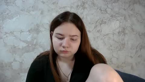 girl_cute07 online show from 15, 4, 2026