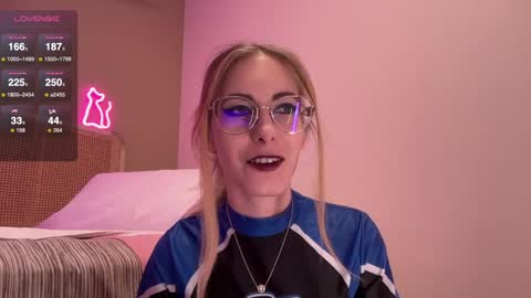 Nikki online show from 13, 1, 2025