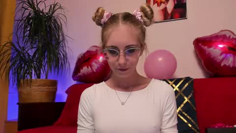 Nikki online show from 13, 2, 2025