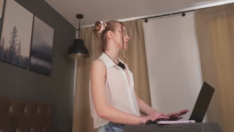 Nikki online show from 19, 9, 2025