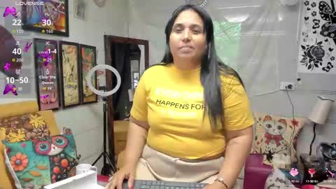 girl_luna_ online show from 27, 9, 2025