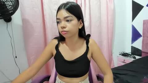 girl_princess18 online show from 27, 10, 2025