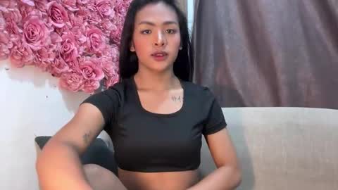 queen ronna online show from 25, 10, 2025