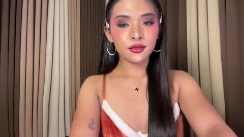 queen ronna online show from 13, 5, 2026