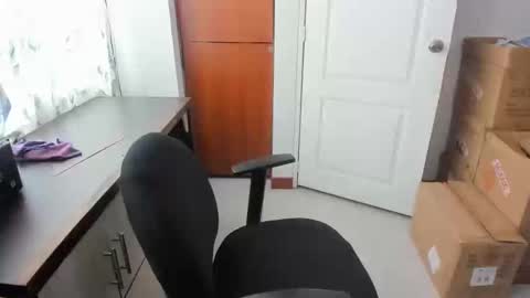 Snapshot of girls69x chatting on 14, 10, 2025 Ela online show from 14, 10, 2025