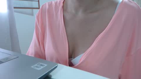 Victoria online show from 10, 11, 2025