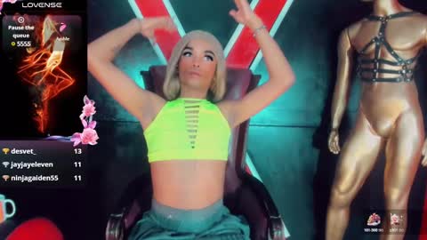 Snapshot of gisele_fox chatting on 7, 1, 2025 Gisel online show from 7, 1, 2025