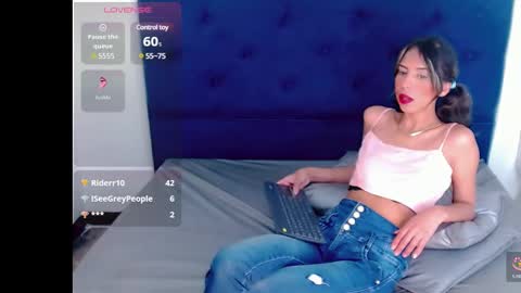 Snapshot of gisele_fox chatting on 8, 1, 2025 Gisel online show from 8, 1, 2025