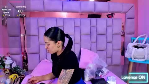 Snapshot of gisell_squirt chatting on 2, 12, 2025 gisell_squirt online show from 2, 12, 2025