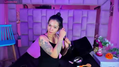 Snapshot of gisell_squirt chatting on 16, 12, 2025 gisell_squirt online show from 16, 12, 2025