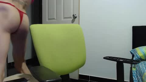 Snapshot of gisellawatsonn chatting on 27, 9, 2025 Gisella online show from 27, 9, 2025