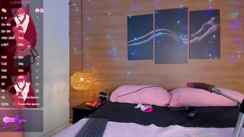 Gigi  online show from 22, 2, 2025