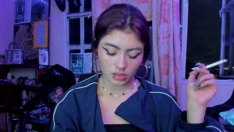 Snapshot of giulietta_mon chatting on 2, 12, 2024 Giulietta online show from 2, 12, 2024