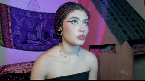 Snapshot of giulietta_mon chatting on 5, 1, 2025 Giulietta online show from 5, 1, 2025