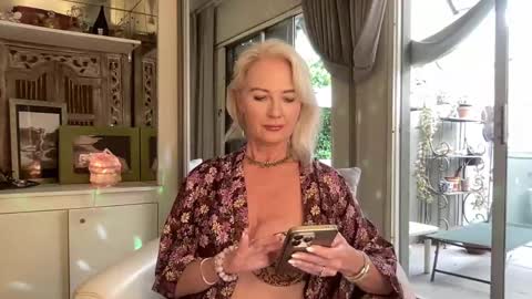 Snapshot of gl1tter_barbie chatting on 19, 11, 2025 Gl1tter Barbie online show from 19, 11, 2025