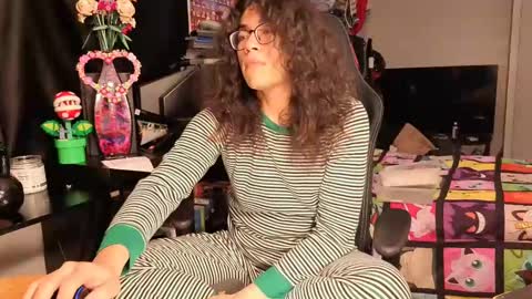 Snapshot of glaceon9 chatting on 17, 2, 2025 glaceon9 online show from 17, 2, 2025