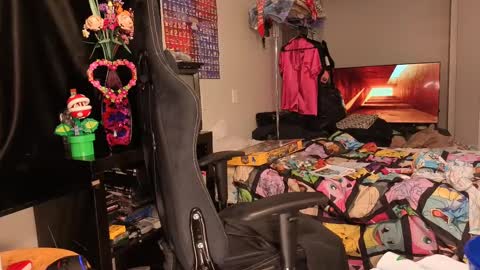 Snapshot of glaceon9 chatting on 1, 3, 2025 glaceon9 online show from 1, 3, 2025