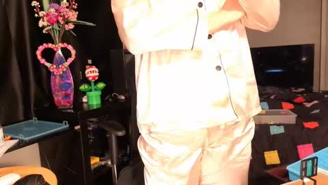 Snapshot of glaceon9 chatting on 8, 3, 2025 glaceon9 online show from 8, 3, 2025