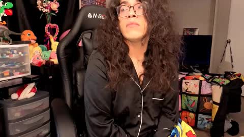 Snapshot of glaceon9 chatting on 11, 10, 2025 glaceon9 online show from 11, 10, 2025