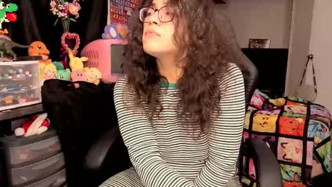 Snapshot of glaceon9 chatting on 12, 10, 2025 glaceon9 online show from 12, 10, 2025