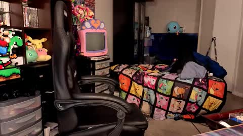 Snapshot of glaceon9 chatting on 6, 11, 2025 glaceon9 online show from 6, 11, 2025