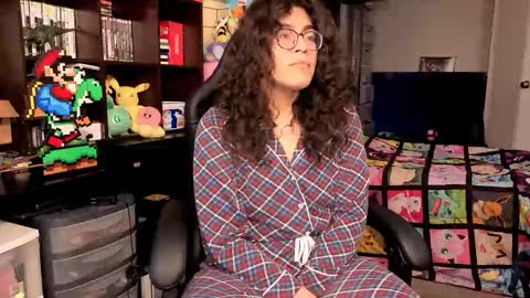 Snapshot of glaceon9 chatting on 12, 11, 2025 glaceon9 online show from 12, 11, 2025